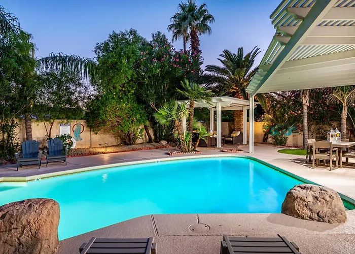 Holiday home Game Nights Swimming And Whispering Palms *