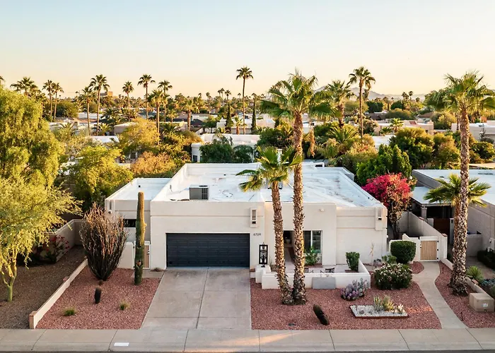 Holiday home Game Nights Swimming And Whispering Palms Scottsdale